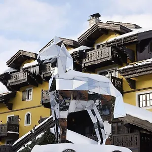 Отель Cheval Blanc